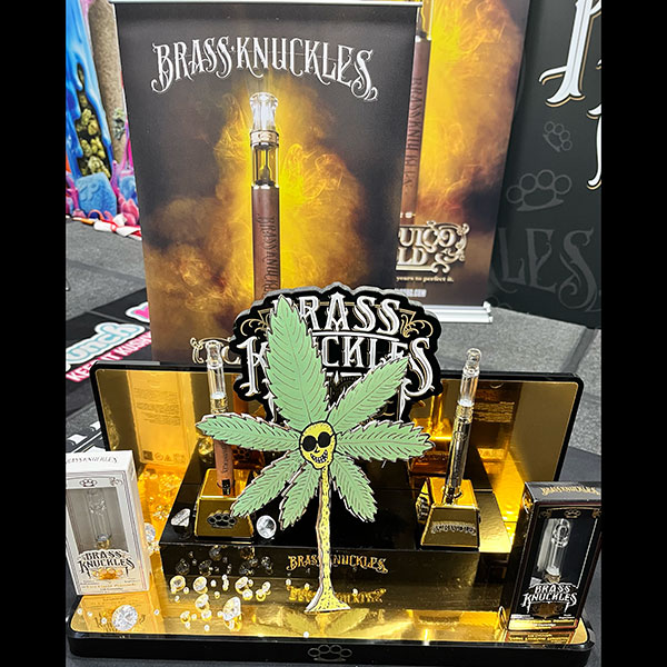 Brass Knuckles, top notch product & models (no pics with Weed Dude ty) at Hall Of Flowers NYC Brass Knuckles, top notch product & models (no pics with Weed Dude ty) at Hall Of Flowers NYC