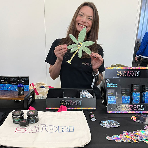 Weed Dude want for Satori Vermont with curiosity & passion, at Hall Of Flowers NYC Weed Dude want for Satori Vermont with curiosity & passion, at Hall Of Flowers NYC