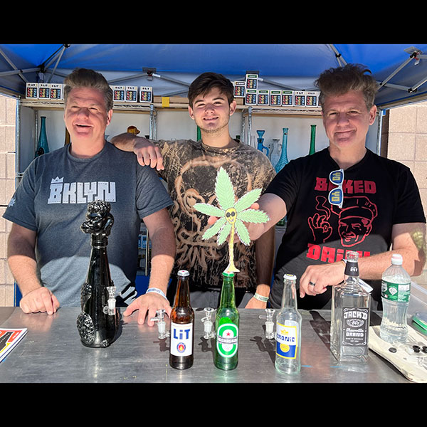 Weed Dude gets a better look at the handsome Skewville Fam Weed Dude gets a better look at the handsome Skewville Fam