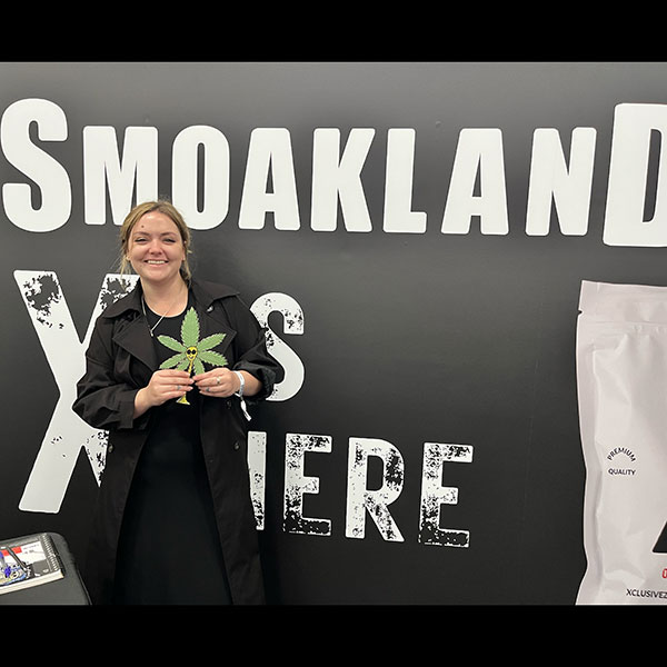 X Smoakland X meets X Weed Dude X at Hall Of Flowers NYC X Smoakland X meets X Weed Dude X at Hall Of Flowers NYC