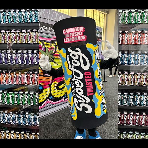 SuperFog SuperCan meets El Jefe Weed Dude at Hall Of Flowers NYC SuperFog SuperCan meets El Jefe Weed Dude at Hall Of Flowers NYC