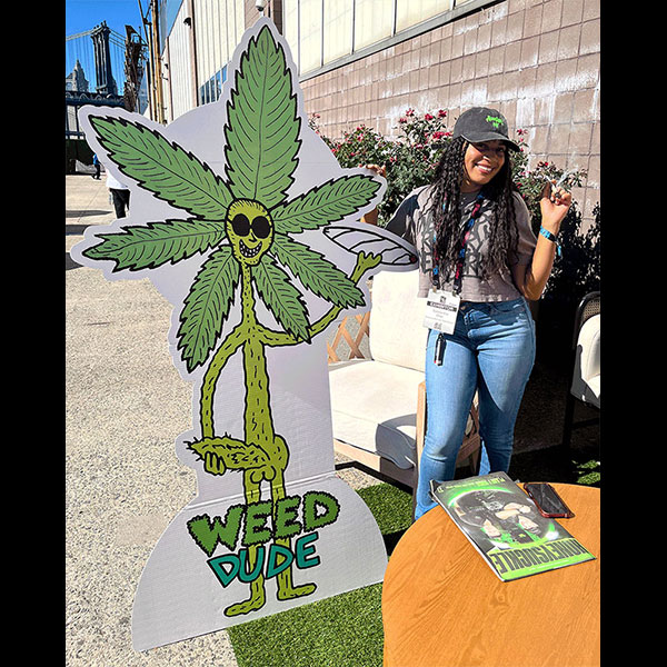 weeddude1_samantha_nbd_600 Samantha at NBD chills with the chiller Weed Dude at Hall of Flowers NYC 2026