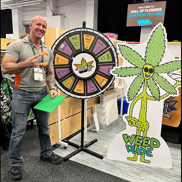 weeddude37_High5s2_600 High 5's from Big Dudes with tiny hands @ Hall Of Flowers NYC 2026
