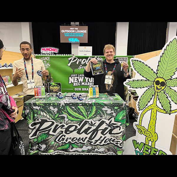 weeddude40_Prolific_600 Weed Dude Knows Prolific Growth, Budding in plentiful quantities with Prolific Grow House @ Hall Of Flowers NYC 2026