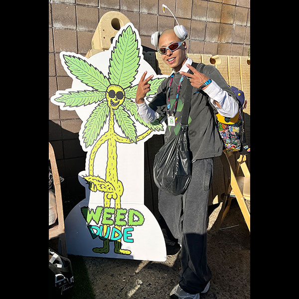weeddude56_Unknowncooldude_600 Unknown Dude of Dudes called to Weed Dude @ Hall Of Flowers NYC 2026