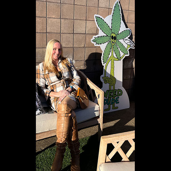 weeddude61_unknownblonde_600 Supergirl watched as I put Weed Dude away @ Hall Of Flowers NYC 2026