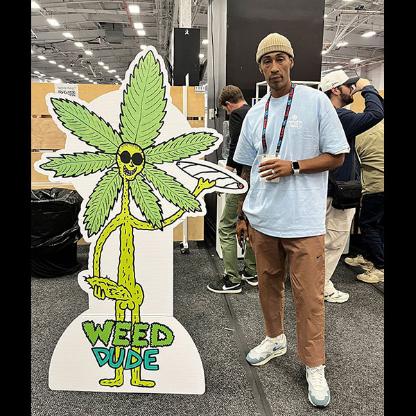 weeddude7_unknown2_600 Cool Dude & Weed Dude at Hall Of Flowers NYC 2026